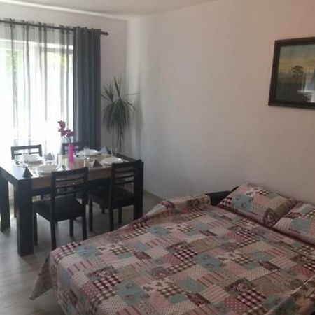 Garsoniera Simo Apartament Orszowa Zewnętrze zdjęcie